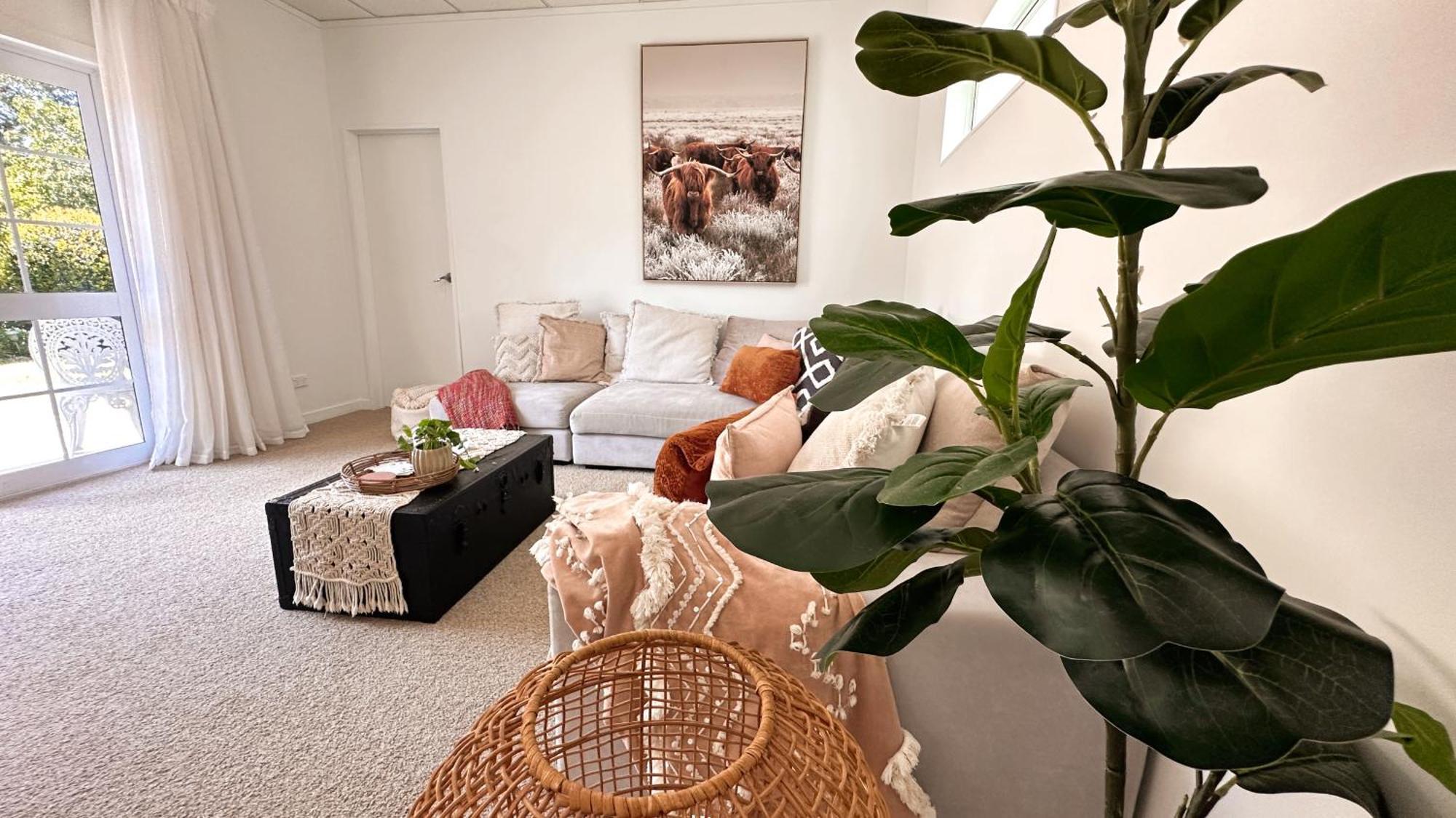 Rustling Oaks Nz Boho Pool House Hotel Cambridge Buitenkant foto